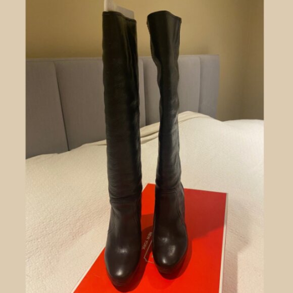 COACH Ambar Vintage Leather Tall Black Boots Like-New Condition | Size 6.5 - Picture 4 of 16